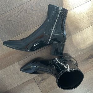 *NWOT* Aldo Black Patent Booties